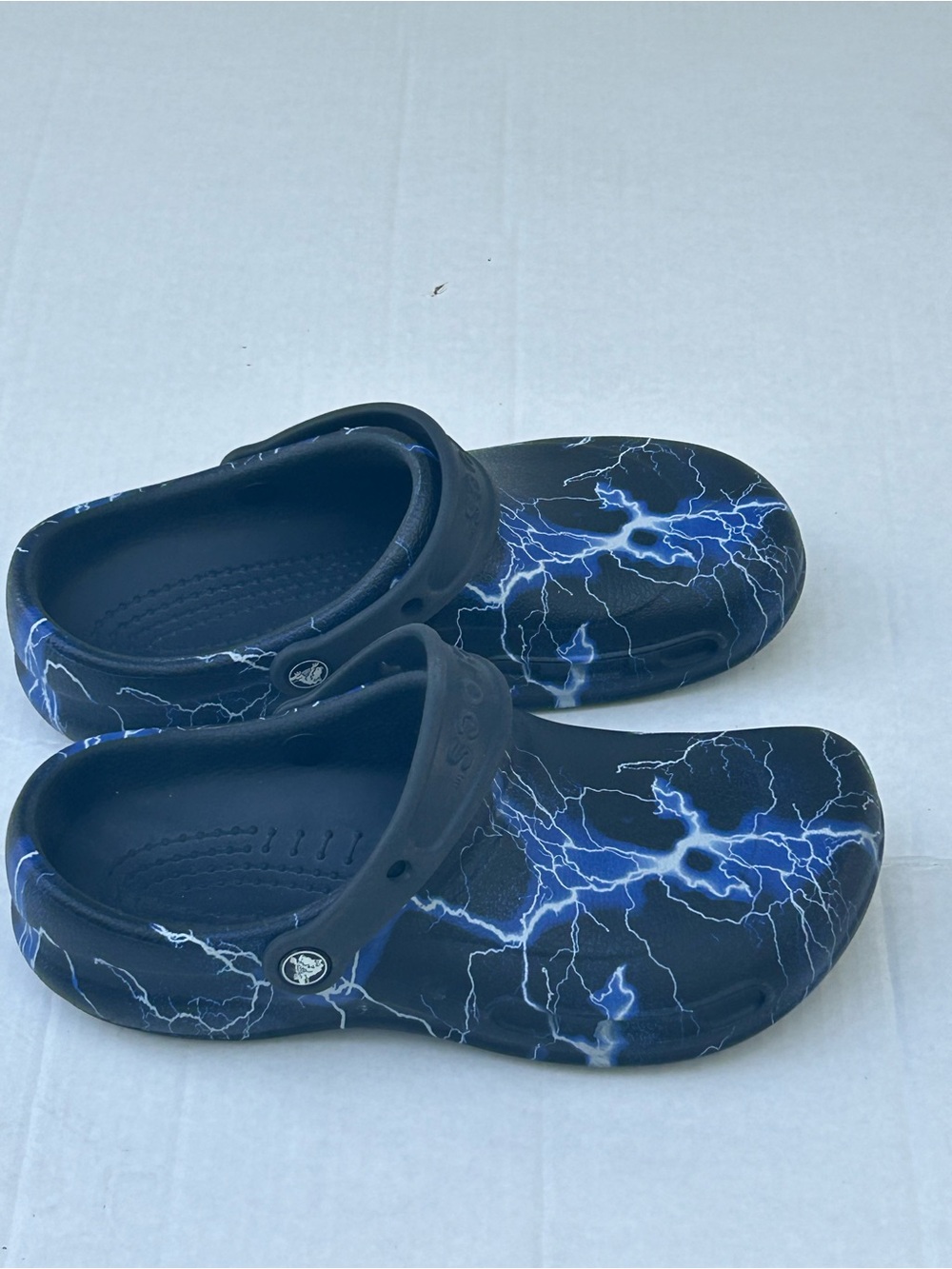 Crocs Bistro Black Lightning Bolt Graphic Slip Resistant Clogs Size
M7/W9